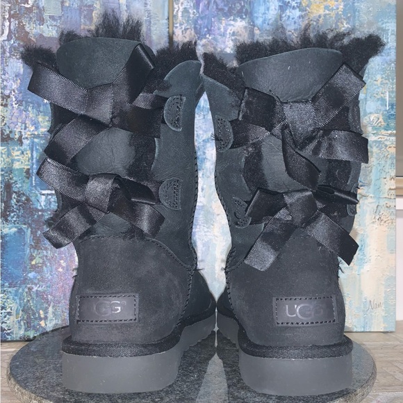 UGG BAILEY BLACK BOW TIE BOOTS WOMEN’s size 6 - Picture 1 of 16